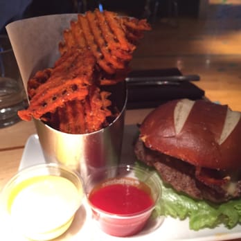 Root Down DIA - Burger - New American Near Me - Denver, Colorado