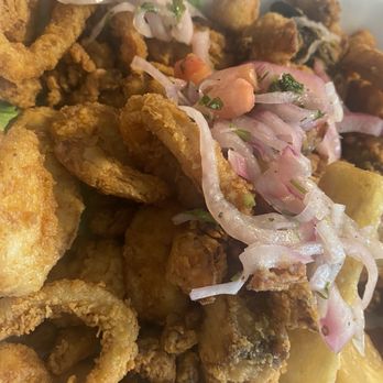 La Granja - Fried seafood mixed plate - Peruvian Near Me - Miami, Florida