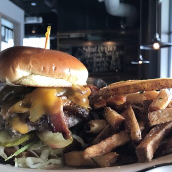 101 Craft Kitchen - 101 BURGER-  Angus beef, Nueske's bacon, cheddar, horseradish mayo, lettuce, pickles, tomato on a brioche bun w/ hand cut fries.  YUMMY - New American Near Me - Westerville, Ohio