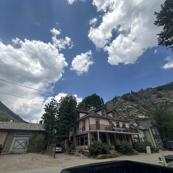 Historic Windsor - Spring time at HHW! - Bed & Breakfast Near Me - Silver Plume, Colorado Historic Windsor - Spring time at HHW! - Bed & Breakfast Near Me - Silver Plume, Colorado