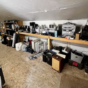 Dog House Thrift Shop - Thrift Stores Near Me - Lakeside, Arizona Dog House Thrift Shop - Thrift Stores Near Me - Lakeside, Arizona