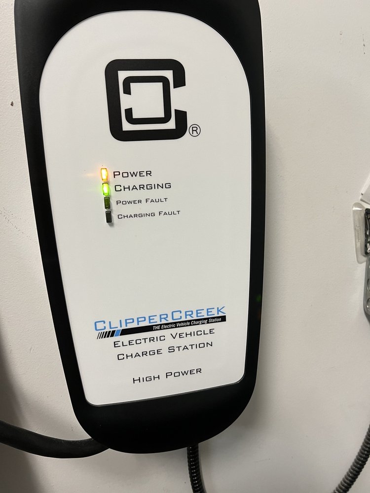 Slide of Farfan’s Electric Services