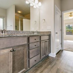 Phillips Cleaning Services - Bathroom cleaning