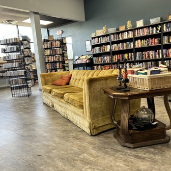Goodwill Store - The Book Nook within the Clinton Goodwill Store - Thrift Stores Near Me - Clinton, Iowa