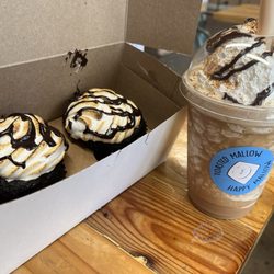 Toasted Mallow - Cupcakes and Iced Smores Mocha