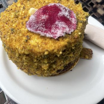Urth Caffé-Pasadena - Pistachio Tiramisu - Cafes Near Me - Pasadena, California Urth Caffé-Pasadena - Pistachio Tiramisu - Cafes Near Me - Pasadena, California