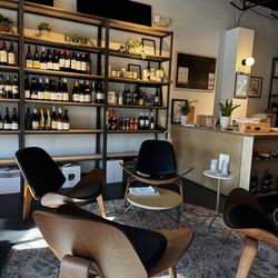 Grandview Vinoteca - Inside seating area