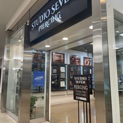 Studio Seven - Store