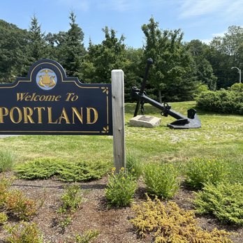 Summer Feet Cycling - Welcome to Portland sign - Tours Near Me - Portland, Maine Summer Feet Cycling - Welcome to Portland sign - Tours Near Me - Portland, Maine