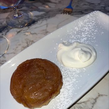 La Bécasse - Apple torte tatin - French Near Me - Maple City, Michigan La Bécasse - Apple torte tatin - French Near Me - Maple City, Michigan