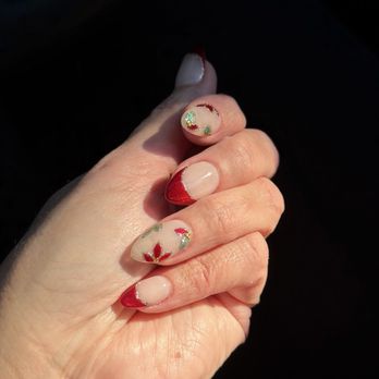 12Twelve Nail Bar - Holiday Ornaments by Tammy - Nail Salons Near Me - Marina del Rey, California 12Twelve Nail Bar - Holiday Ornaments by Tammy - Nail Salons Near Me - Marina del Rey, California