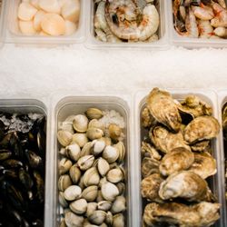 Tom's Seafood & Gourmet Market