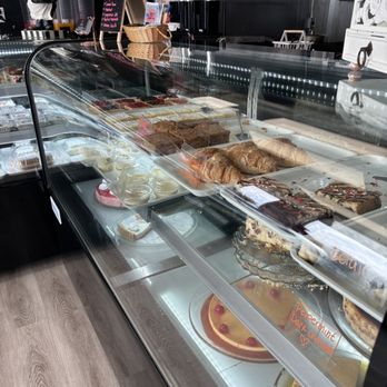 La Dolcekca Bakery Cafe - Bakeries Near Me - Charlotte, North Carolina
