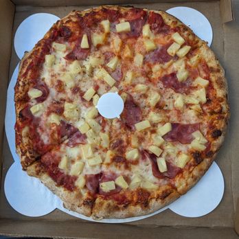 Graffiti pizza - Spraycation medium - Pizza Near Me - Oakland, California