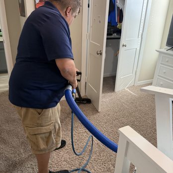 Snappy Clean - Our techs don't just clean, they care. Every pass counts. - Carpet Cleaning Near Me - Houston, Texas Snappy Clean - Our techs don't just clean, they care. Every pass counts. - Carpet Cleaning Near Me - Houston, Texas