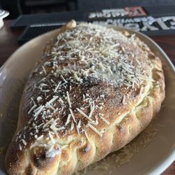Williams Avenue Pub - Calzone