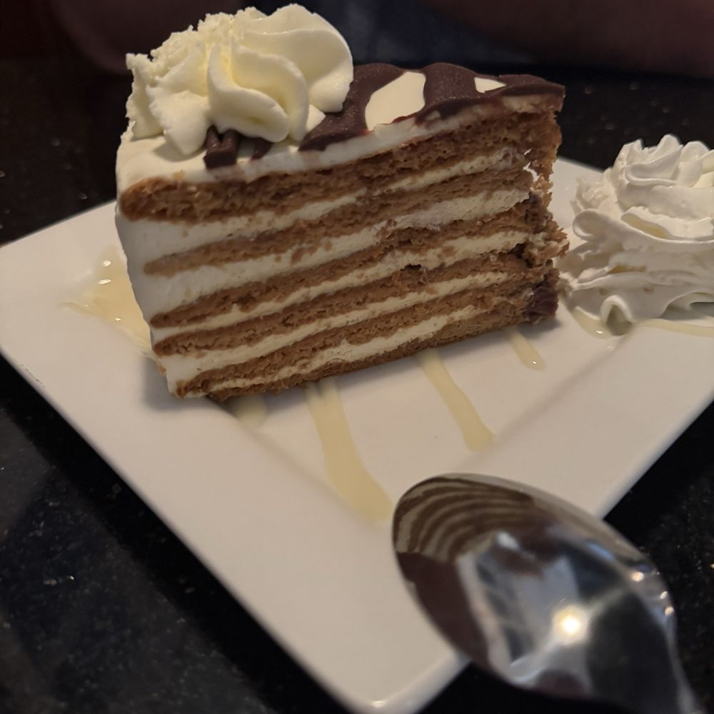 Big Fish Restaurant & Bar - Honey cake - Seafood Near Me - Orange Beach, Alabama