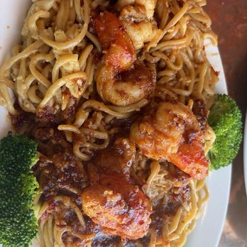Sunflower Potrero Hill - Garlic noodles with prawns - Vietnamese Near Me - San Francisco, California Sunflower Potrero Hill - Garlic noodles with prawns - Vietnamese Near Me - San Francisco, California