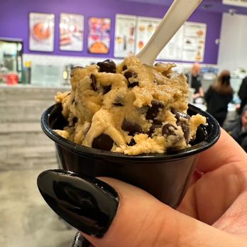 Cinnaholic - Cookie Dough Scoop - Bakeries Near Me - Pigeon Forge, Tennessee
