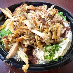 Al Aqsa Bakery & Restaurant - Hummus with Chicken Shawarma