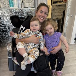 En Vogue Salon and Spa