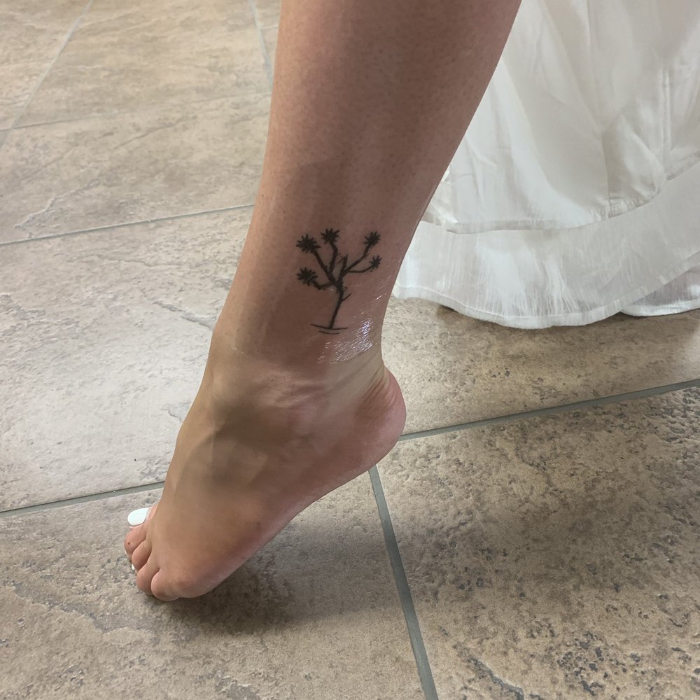 Liquid Tattoo - Joshua tree! #basic - Tattoo Near Me - Yucca Valley, California