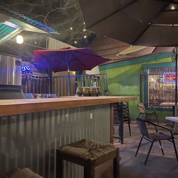 Parrilla Los Picos - Outdoor patio and bar - Mexican Near Me - Mesa, Arizona