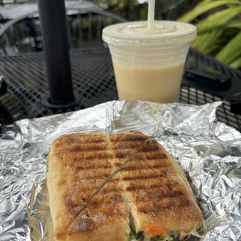 South Kona Fruit Stand - Sandwich and smoothie - Fruits & Veggies Near Me - Captain Cook, Hawaii South Kona Fruit Stand - Sandwich and smoothie - Fruits & Veggies Near Me - Captain Cook, Hawaii
