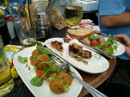 The Woodstock by null