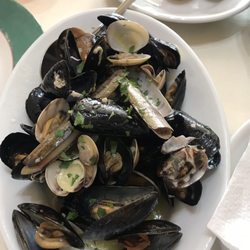 Ristorante Il Gambero - Mixed shelled seafood appetizer
