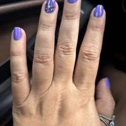 TOP Nails - Quality service and well priced. Highly recommend.