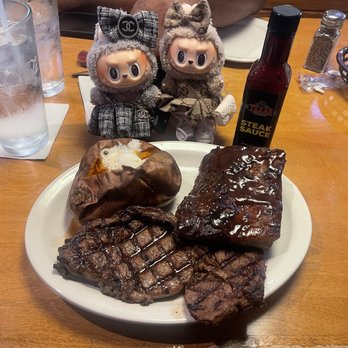 Texas Roadhouse - lunch with their house steak sauce - American Near Me - Taylor, Michigan