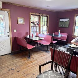Countryside Cafe - Interior