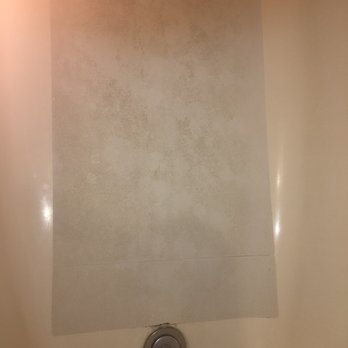 Kahler Inn & Suites - For your safety, wear flip-flops on this grungy bathtub mat. - Hotels Near Me - Rochester, Minnesota Kahler Inn & Suites - For your safety, wear flip-flops on this grungy bathtub mat. - Hotels Near Me - Rochester, Minnesota