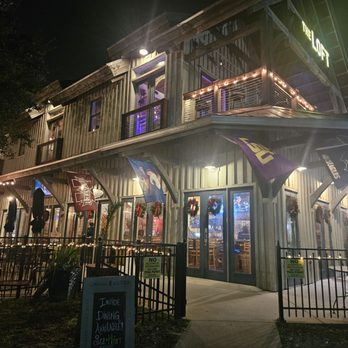 Cuz's - the outside of a restaurant at night - Seafood Near Me - Bay Saint Louis, Mississippi