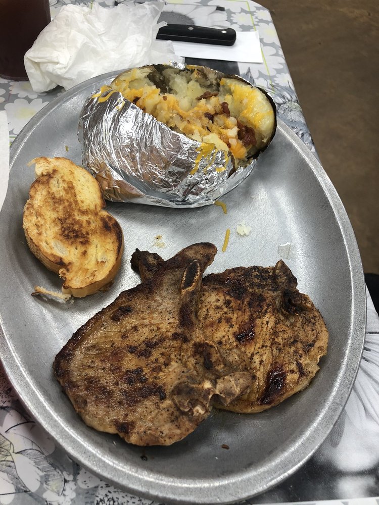 HILLISTERS HITCHIN POST 7505 US69, Hillister, Texas American