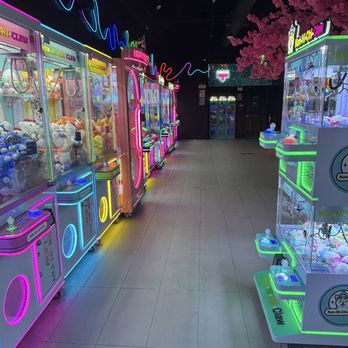 Kon-Ni-Chi-Claw - Arcades Near Me - Plantation, Florida Kon-Ni-Chi-Claw - Arcades Near Me - Plantation, Florida