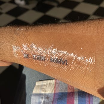 Side Show Tattoo & Piercing - Tattoo Near Me - Los Angeles, California