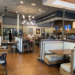 Another Broken Egg Cafe - Dining room
