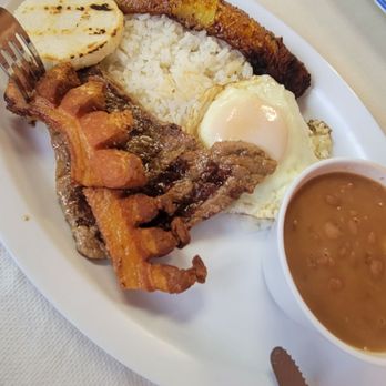 Mexicolombia - Mini bandeja - Latin American Near Me - Chicago, Illinois