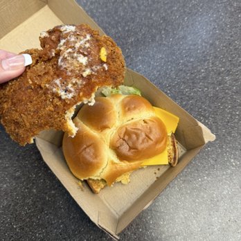 Wendy's - Spicy Chicken Sandwich - Burgers Near Me - North Olmsted, Ohio
