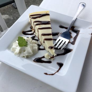 Lighthouse Bistro & Pub - Cheese cake - Seafood Near Me - Nanaimo, British Columbia