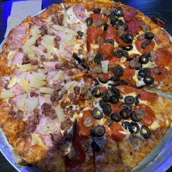 Me-n-Ed’s - Pizza Near Me - Clovis, California
