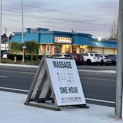 Head to toe spa - Massage price listed on outdoor sign