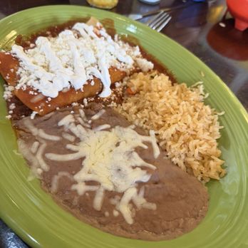 Mil Amores Taqueria - Enchiladas Rojas - Mexican Near Me - Williamsburg, Virginia Mil Amores Taqueria - Enchiladas Rojas - Mexican Near Me - Williamsburg, Virginia
