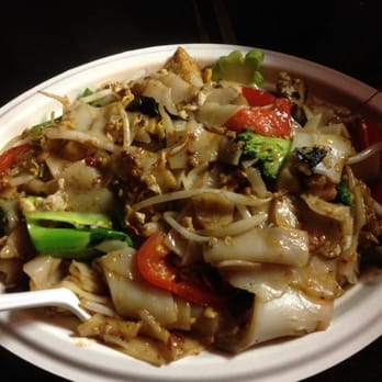 E-Side Thai Cuisine - pad kee mao w/ tofu ($7) - Thai Near Me - Portland, Oregon