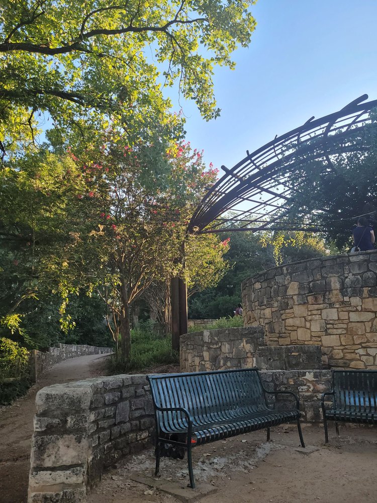 LOU NEFF POINT 35 Photos & 10 Reviews Ann And Roy Butler Hike And