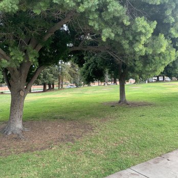 Mary Gomez Park & Pool