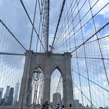 Brooklyn Bridge - Landmarks & Historical Buildings Near Me - Brooklyn, New York