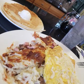 Tommy's Cafe - Cafes Near Me - Stockton, California